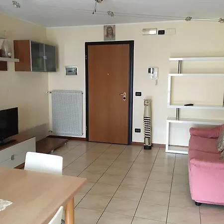Condominio Monica 4 Apartment